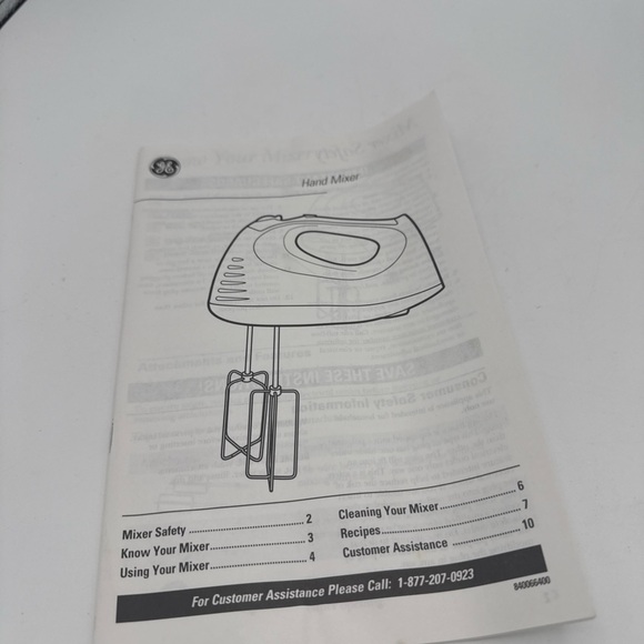 GE 6 Speed Hand Mixer w/ Storage Case 2 Beaters 2 Dough Hooks, 1 Whisk Works - Picture 12 of 13